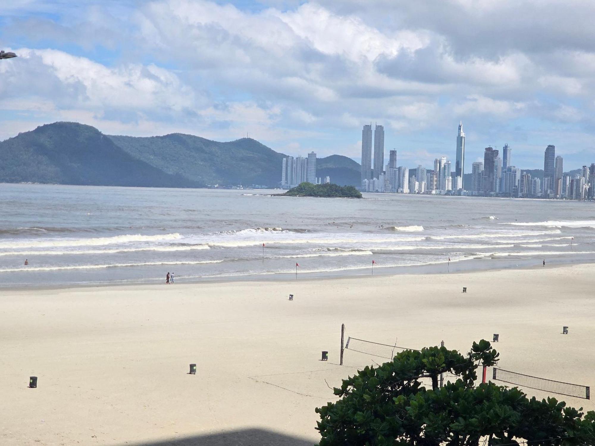 401 Frente Mar Roda Gigante 3 Quartos Apartamento